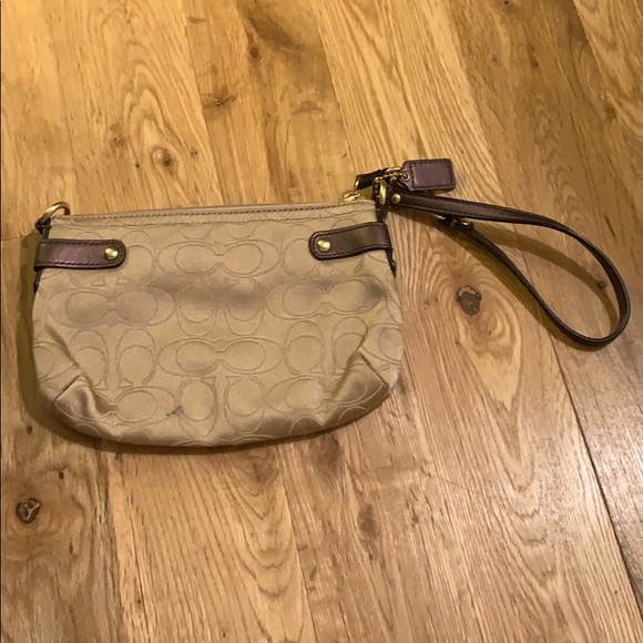 Wristlet - Picture 2 of 3